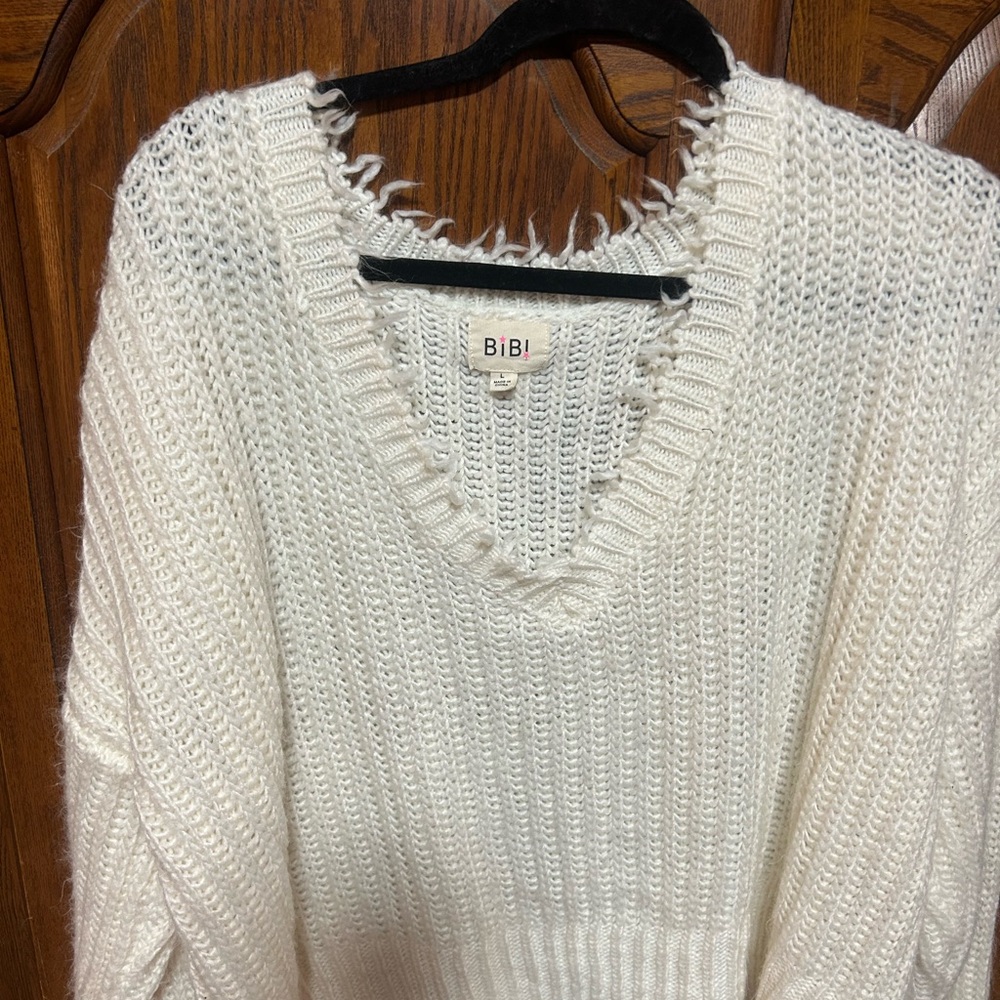 BiBi Women's Cream V-Neck Sweater